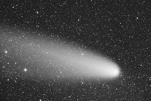 Comet C/2023 A3 Tsuchinshan-ATLAS - extended tails and coma