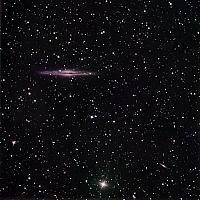 ABELL 347 ed NGC 891 sono visibili svariate galassie oltre alla più vicina NGC 891